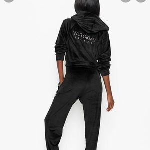 Victoria's Secret Velour jogger set size small